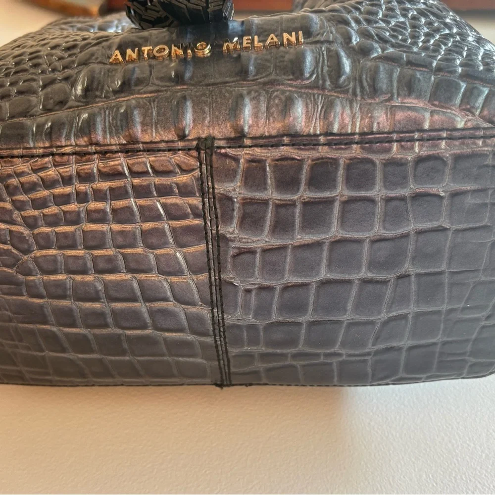 ANTONIO MELANI Black Leather Shoulder Bag with Crocodile Embossed Texture